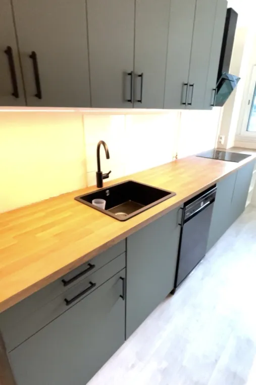 Pose de cuisine sur mesure à Écouen